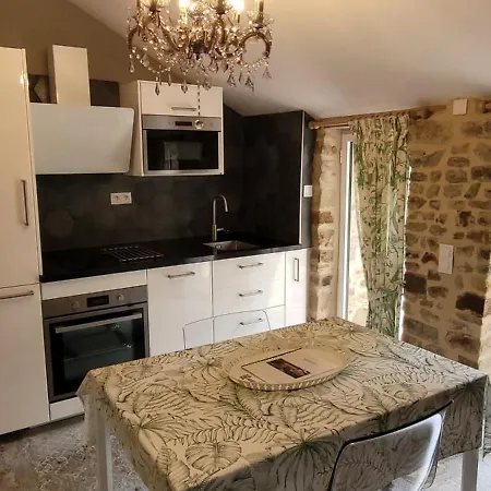 בית נופש La Petite Maison De Marigne Moulins (Ille-et-Vilaine)